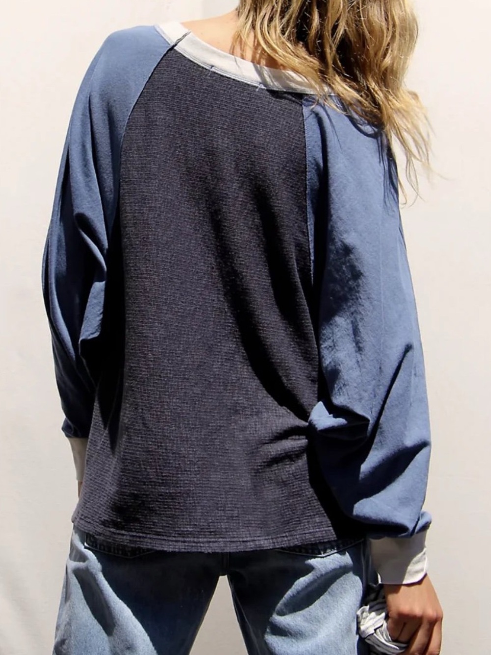 We The Free NWOT Casual Lightweight Two-Tone Blue Raglan Pullover - Picture 2 of 5